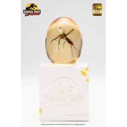 ELITE CREATURE COLLECTIBLES - JURASSIC PARK - ELEPHANT MOSQUITO IN AMBER statue