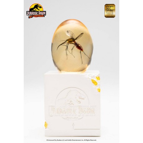 ELITE CREATURE COLLECTIBLES - JURASSIC PARK - ELEPHANT MOSQUITO IN AMBER statue