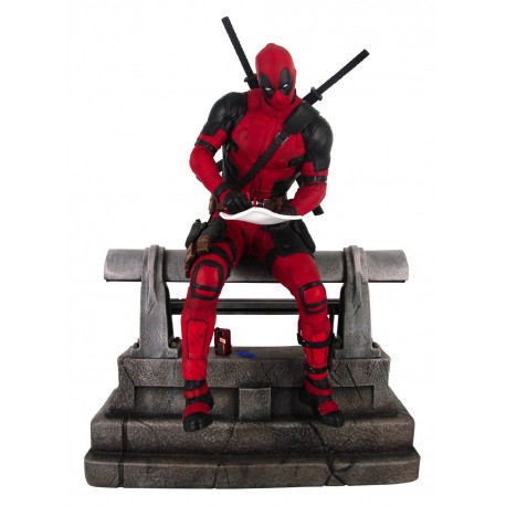 DIAMOND SELECT TOYS - DEADPOOL STATUE