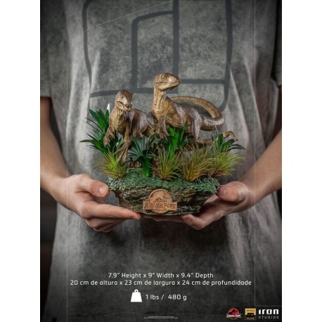 IRON STUDIOS - JURASSIC PARK - JUST THE TWO RAPTORS DELUXE ART SCALE 1/10
