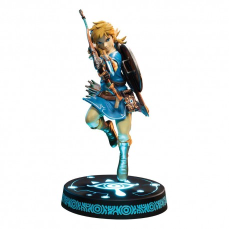 FIRST 4 FIGURE -  THE LEGEND OF ZELDA BREATH OF THE WILD - LINK PVC COLLECTOR