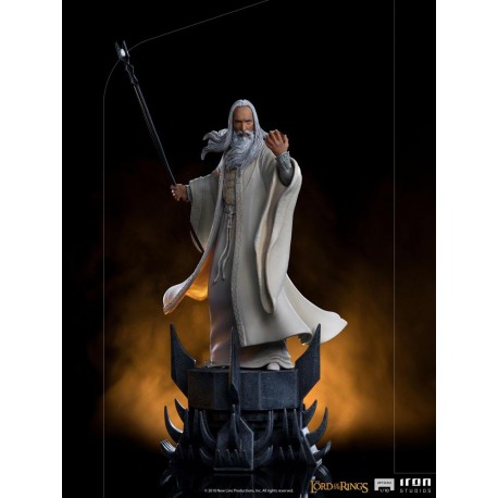 IRON STUDIOS - SEIGNEUR DES ANNEAUX :  SARUMAN ART SCALE 1/10